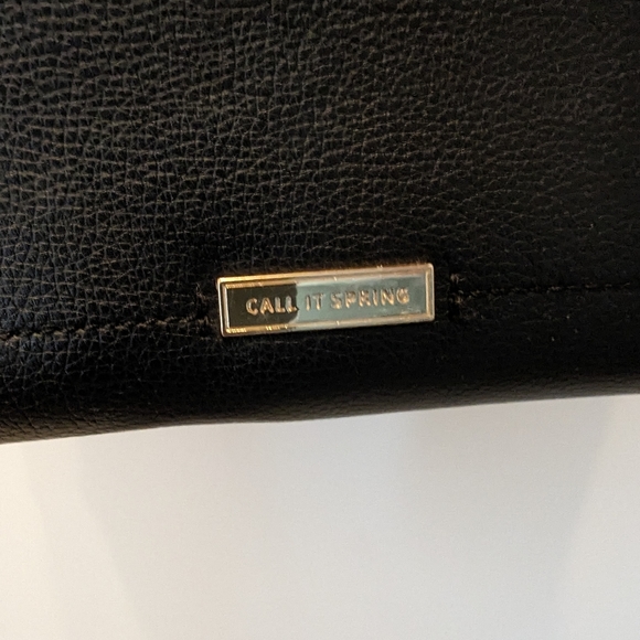 Call it spring purse - Picture 4 of 4